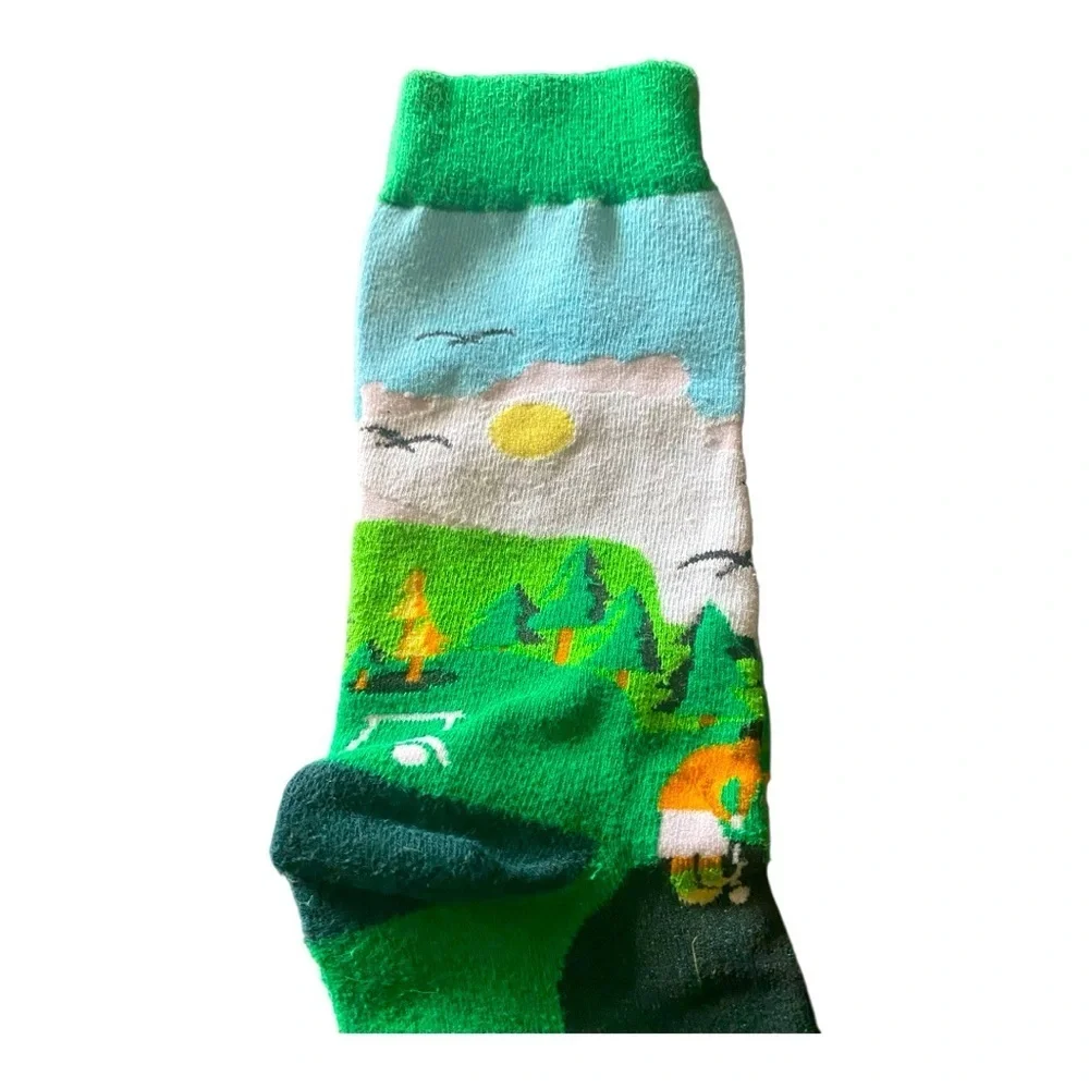 MENS-NOVELTY SOCKS-5 PAIRS SIZE 8-10 EXCELLENT CONDITION